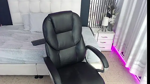 Snapshot of LiaVillalobos chatting on January 15, 2026, 1:03 pm LiaVillalobos online show from January 15, 2026, 1:03 pm