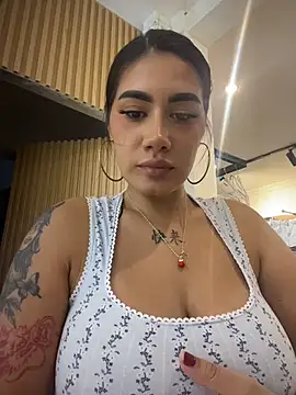 clarachanelricek online show from October 27, 2025, 7:04 pm