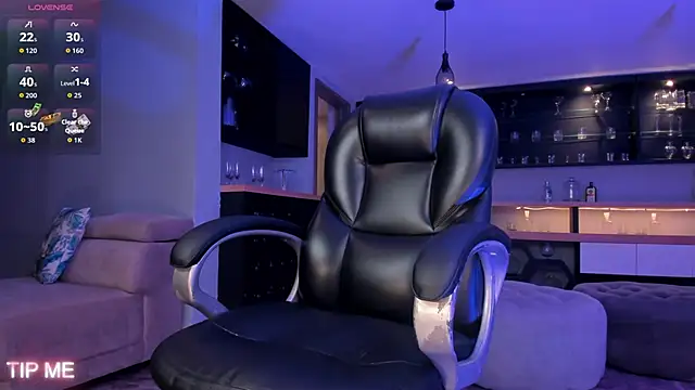 Snapshot of SophieBarnett chatting on April 3, 2026, 11:44 pm SophieBarnett online show from April 3, 2026, 11:44 pm