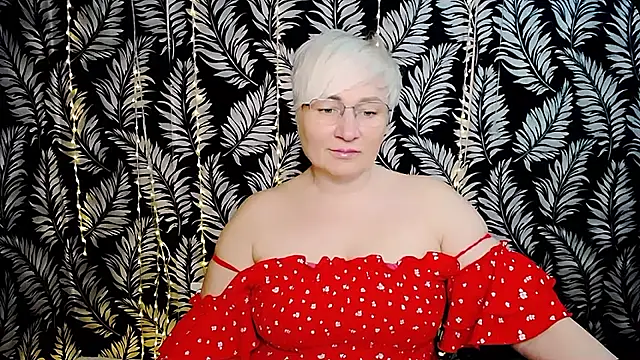 Snapshot of Olivia_playful chatting on June 1, 2026, 10:37 am Olivia playful online show from June 1, 2026, 10:37 am