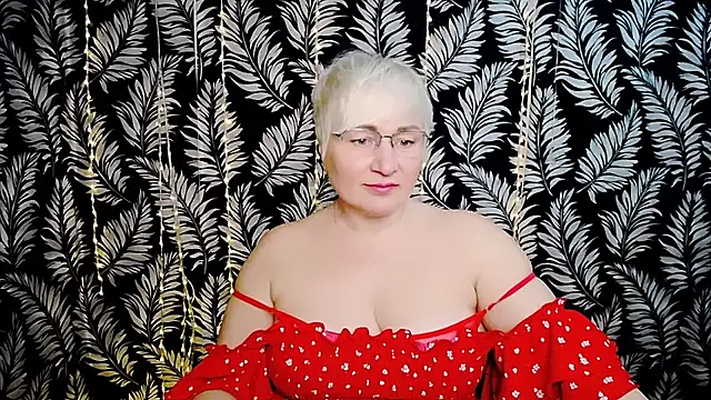Snapshot of Olivia_playful chatting on April 27, 2026, 10:35 am Olivia playful online show from April 27, 2026, 10:35 am