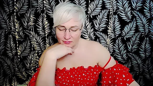 Snapshot of Olivia_playful chatting on May 22, 2026, 10:02 am Olivia playful online show from May 22, 2026, 10:02 am