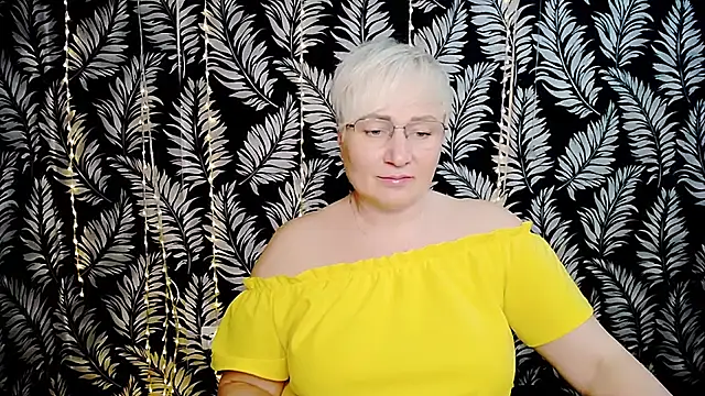 Snapshot of Olivia_playful chatting on May 8, 2026, 11:14 am Olivia playful online show from May 8, 2026, 11:14 am