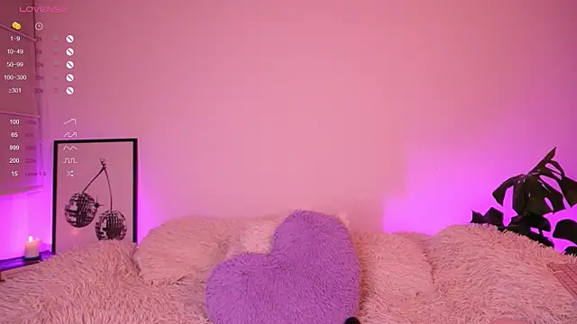 Snapshot of annie24_evans chatting on January 12, 2025, 1:42 am annie24 evans online show from January 12, 2025, 1:42 am