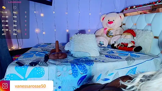 Snapshot of Julieth_Rossi chatting on November 28, 2025, 4:12 am Julieth Rossi online show from November 28, 2025, 4:12 am