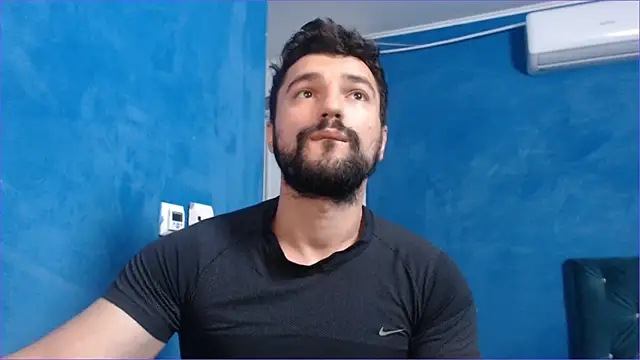 Snapshot of alex_blu chatting on October 6, 2025, 8:48 am alex blu online show from October 6, 2025, 8:48 am