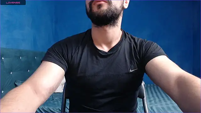 Snapshot of alex_blu chatting on October 10, 2025, 11:22 am alex blu online show from October 10, 2025, 11:22 am