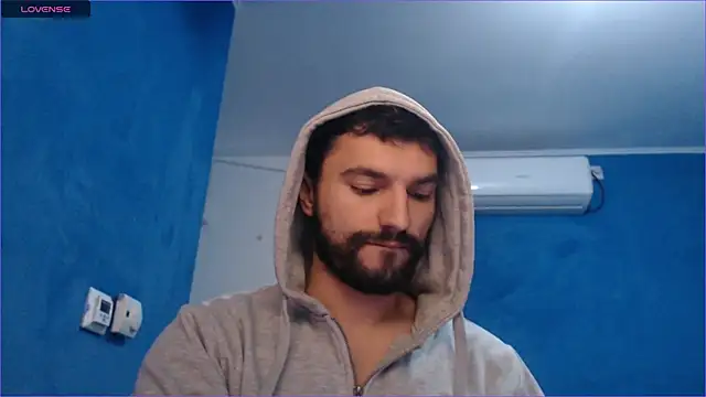 Snapshot of alex_blu chatting on October 4, 2025, 9:44 am alex blu online show from October 4, 2025, 9:44 am