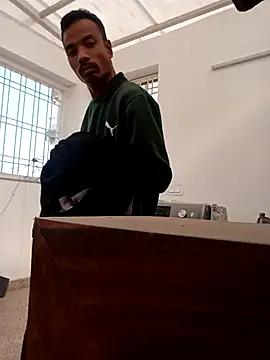 Snapshot of Lent_Medium chatting on November 25, 2025, 4:24 am Lent Medium online show from November 25, 2025, 4:24 am