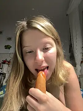 kimczii online show from July 8, 2026, 6:14 am