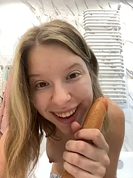 kimczii online show from July 24, 2026, 7:48 am