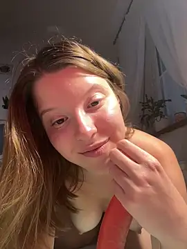 kimczii online show from March 18, 2025, 12:39 pm