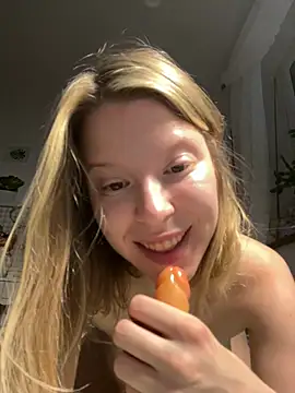 kimczii online show from June 26, 2026, 6:41 am