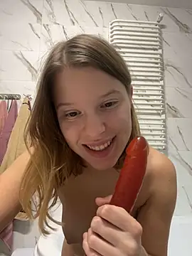 kimczii online show from October 30, 2025, 7:44 pm