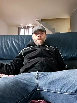 eddouxxx78 online show from January 8, 2025, 10:26 am