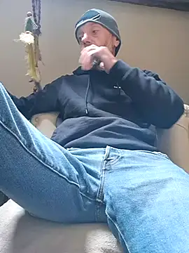 eddouxxx78 online show from September 25, 2025, 12:11 pm