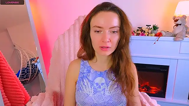 Snapshot of ___Emily___ chatting on March 3, 2025, 7:35 am    Emily    online show from March 3, 2025, 7:35 am