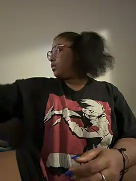 Snapshot of lunaxbat chatting on November 16, 2025, 7:02 am lunaxbat online show from November 16, 2025, 7:02 am