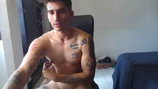 thebestwarrior  online show from September 27, 2025, 6:47 pm