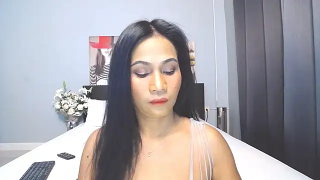 Snapshot of Hotbeebee chatting on February 26, 2025, 2:19 am Hotbeebee online show from February 26, 2025, 2:19 am