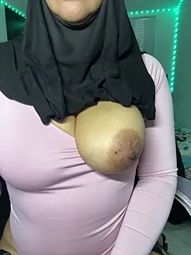 Snapshot of Jameela chatting on March 14, 2026, 2:28 am Jameela online show from March 14, 2026, 2:28 am