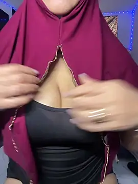 Snapshot of Jameela chatting on February 10, 2026, 9:36 pm Jameela online show from February 10, 2026, 9:36 pm