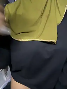 Snapshot of Jameela chatting on April 14, 2026, 1:10 am Jameela online show from April 14, 2026, 1:10 am