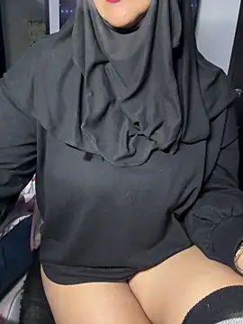 Snapshot of Jameela chatting on February 5, 2026, 11:33 pm Jameela online show from February 5, 2026, 11:33 pm