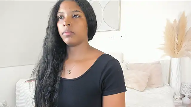 ZOEGARNER01 online show from February 27, 2026, 7:03 pm