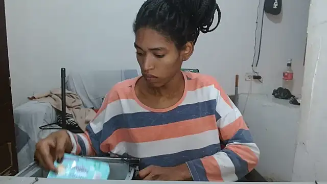 Snapshot of angelamarie1 chatting on July 9, 2026, 8:52 pm angelamarie1 online show from July 9, 2026, 8:52 pm