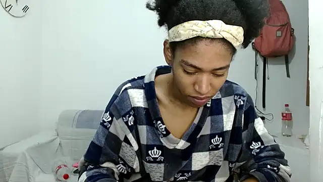 angelamarie1 online show from October 15, 2025, 11:07 am