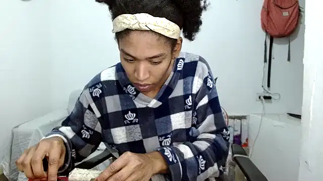 angelamarie1 online show from October 14, 2025, 2:45 am