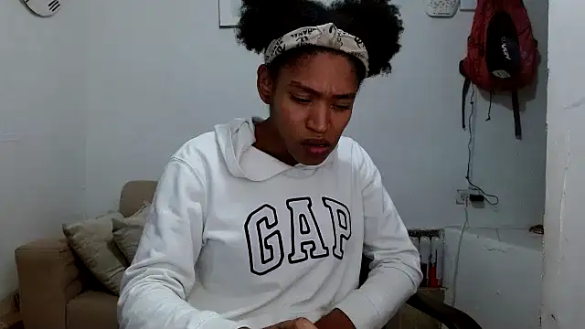 angelamarie1 online show from February 18, 2026, 1:47 am