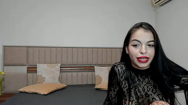 Sierra Halle online show from February 12, 2026, 9:47 pm