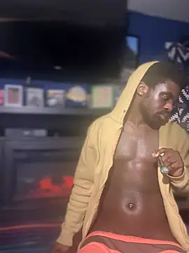 Snapshot of versetopcouple chatting on January 15, 2026, 1:25 pm versetopcouple online show from January 15, 2026, 1:25 pm