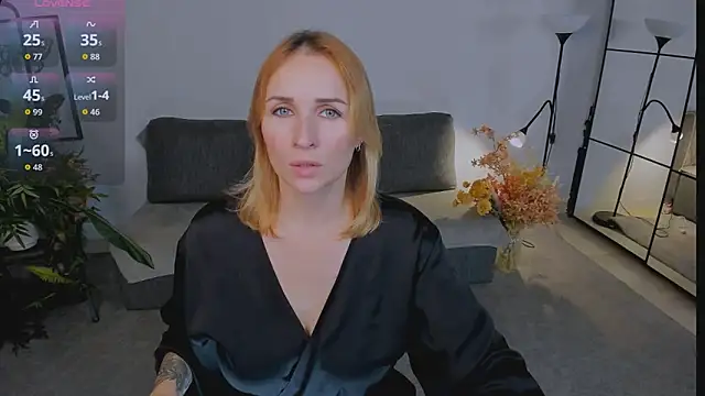 Karinella x online show from November 15, 2025, 9:41 pm