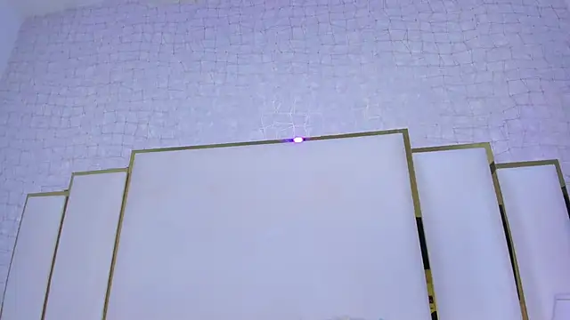 paola rodriguez online show from December 15, 2025, 12:00 pm