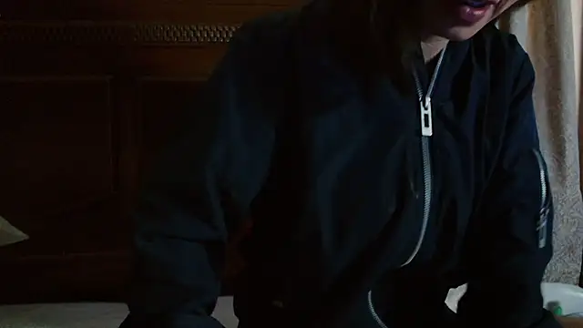 Snapshot of MINI_Petite chatting on January 14, 2026, 10:46 pm MINI Petite online show from January 14, 2026, 10:46 pm