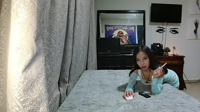 MINI Petite online show from October 11, 2025, 4:35 am