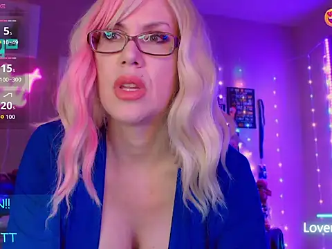 Snapshot of EmmaIsHere chatting on April 9, 2026, 2:34 pm EmmaIsHere online show from April 9, 2026, 2:34 pm