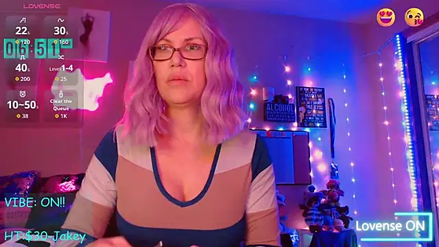 Snapshot of EmmaIsHere chatting on November 16, 2025, 1:49 pm EmmaIsHere online show from November 16, 2025, 1:49 pm