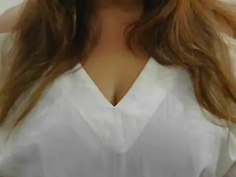 Snapshot of Hazel_luv chatting on September 13, 2025, 6:57 am Hazel luv online show from September 13, 2025, 6:57 am