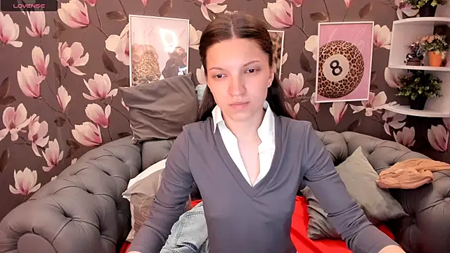 Snapshot of MelaniGrand chatting on June 26, 2026, 8:20 am MelaniGrand online show from June 26, 2026, 8:20 am
