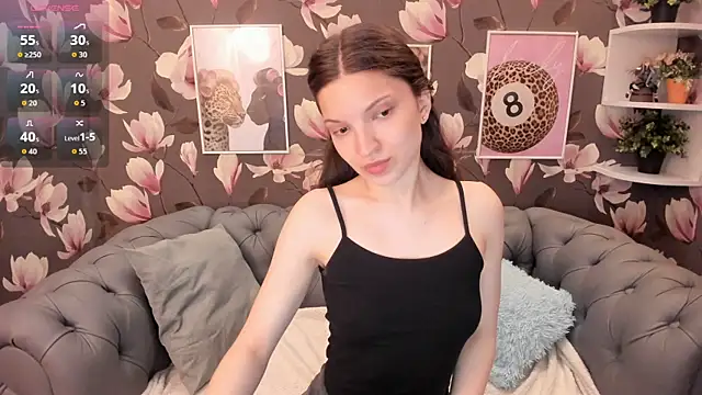Snapshot of MelaniGrand chatting on June 7, 2026, 8:08 am MelaniGrand online show from June 7, 2026, 8:08 am