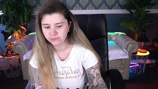 AmellyMilly online show from April 2, 2026, 12:34 pm