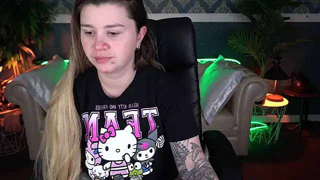 AmellyMilly online show from April 10, 2026, 12:34 pm