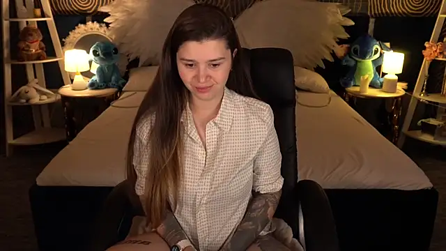 AmellyMilly online show from November 9, 2025, 1:04 pm