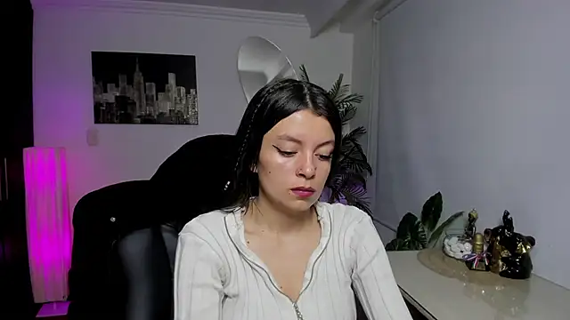 Meghan320 online show from October 14, 2025, 11:33 am