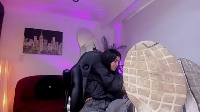 Snapshot of Meghan320 chatting on February 16, 2026, 7:01 pm Meghan320 online show from February 16, 2026, 7:01 pm