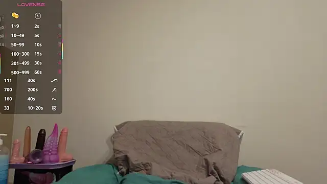 MaryHillx online show from November 11, 2025, 5:41 pm